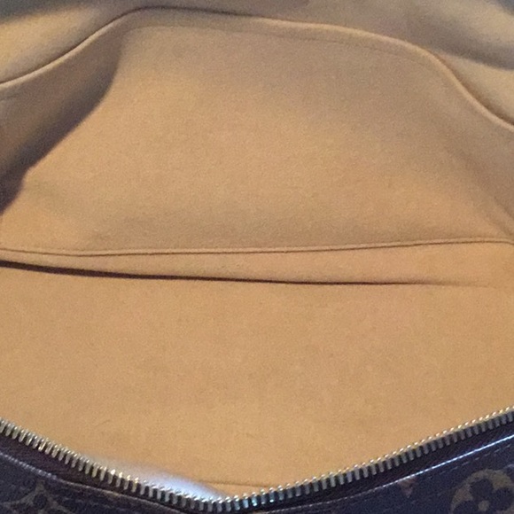 SOLD Louis Vuitton Manhattan GM - Picture 4 of 7